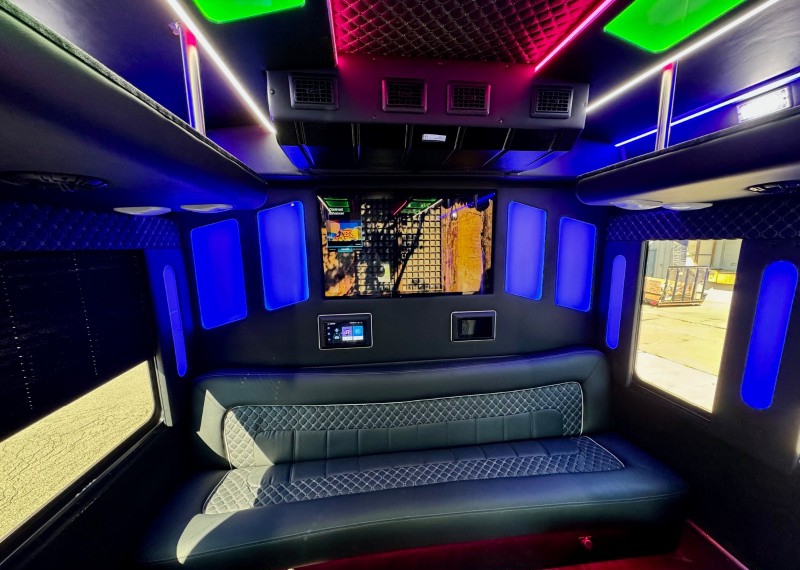 2023 Ford E-450 Limo Bus