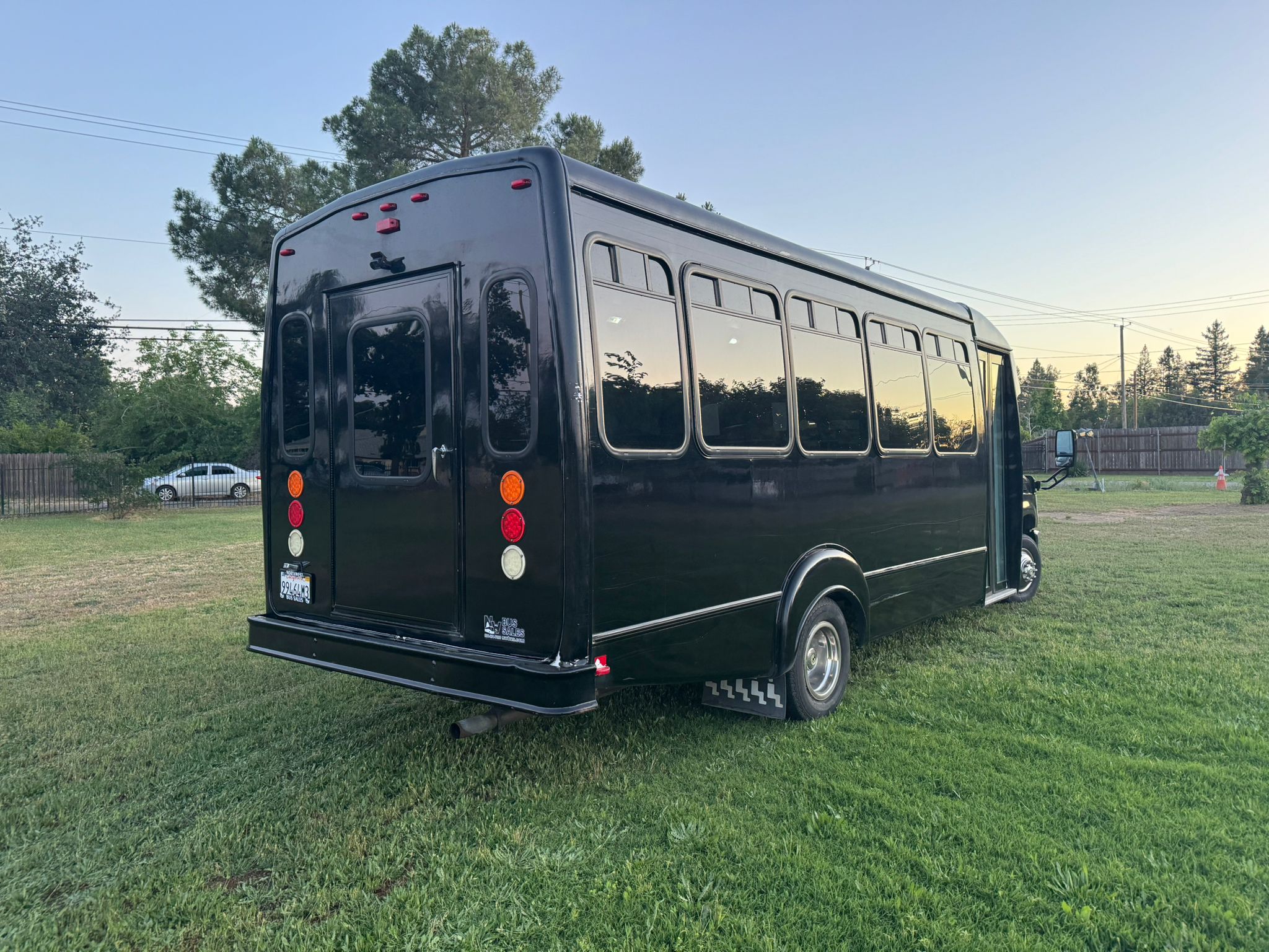 2013 Ford E-450 Limo Bus