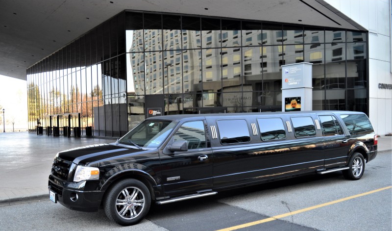 2008 Ford Expedition XLT Limousine