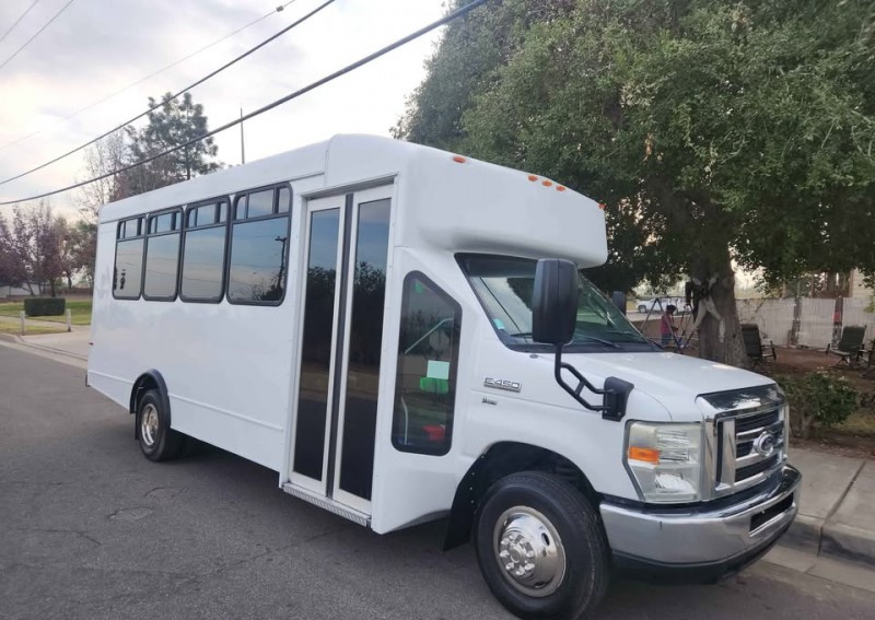 2014 Ford E-450 Limo Bus