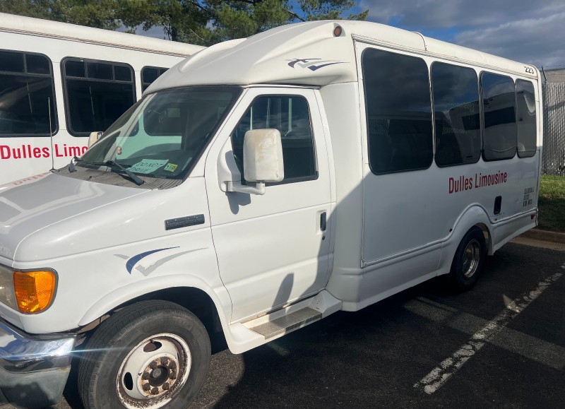 2007 Ford Cutaway Bus