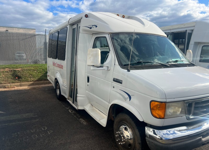 2007 Ford Cutaway Bus