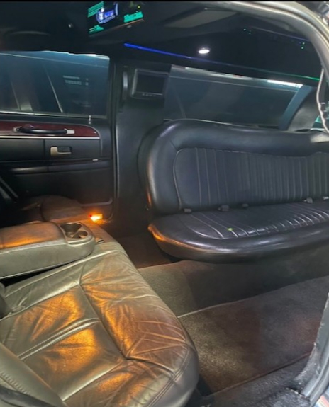 2007 Lincoln Town Car L Limousine