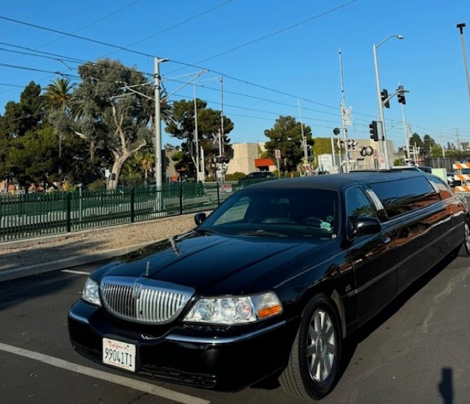 2007 Lincoln Town Car L Limousine