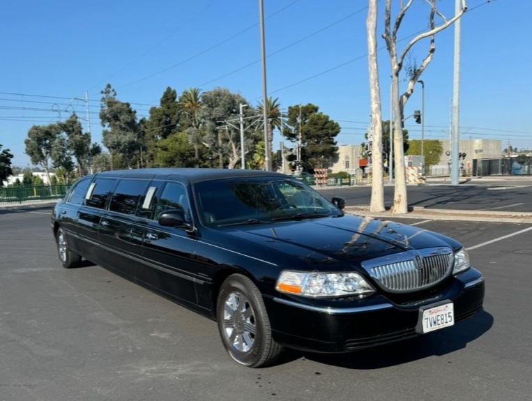 2007 Lincoln Town Car L Limousine