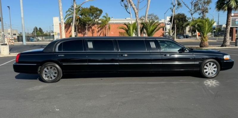 2007 Lincoln Town Car L Limousine