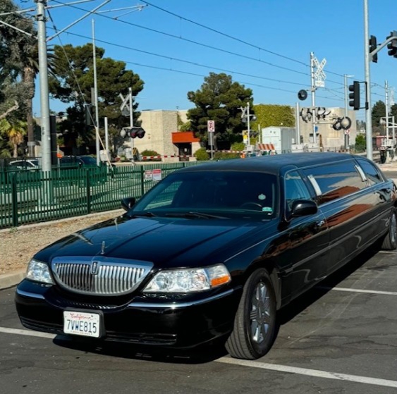 2007 Lincoln Town Car L Limousine