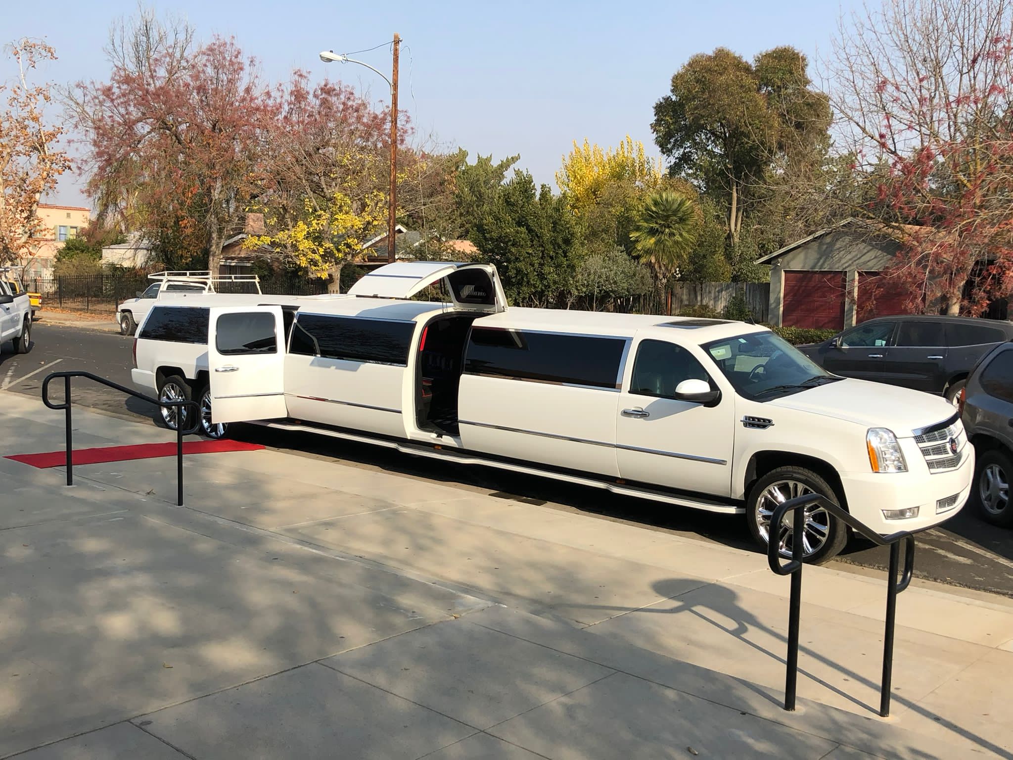 2013 Cadillac Escalade Stretch Limousine