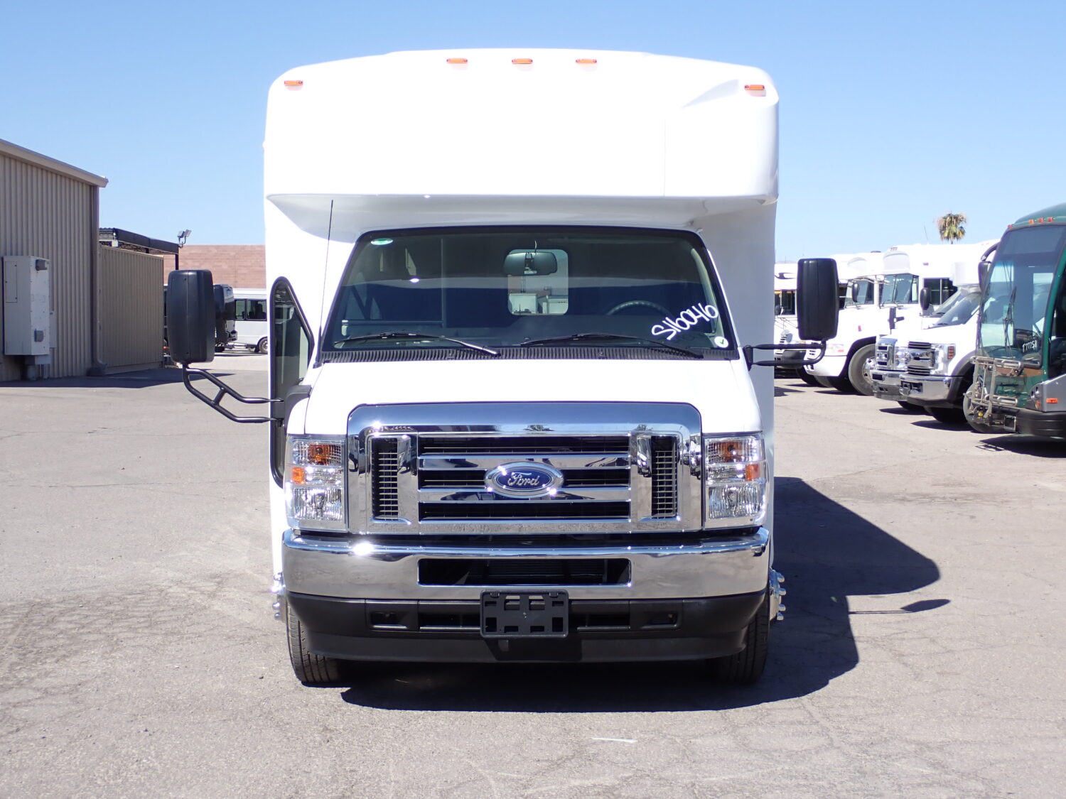 2025 Eldarado Advantage  Shuttle Bus  Build on Ford E-450 Chasis