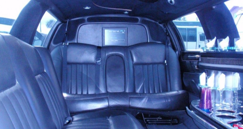 2009 Lincoln Town Car L Limousine