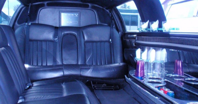 2009 Lincoln Town Car L Limousine