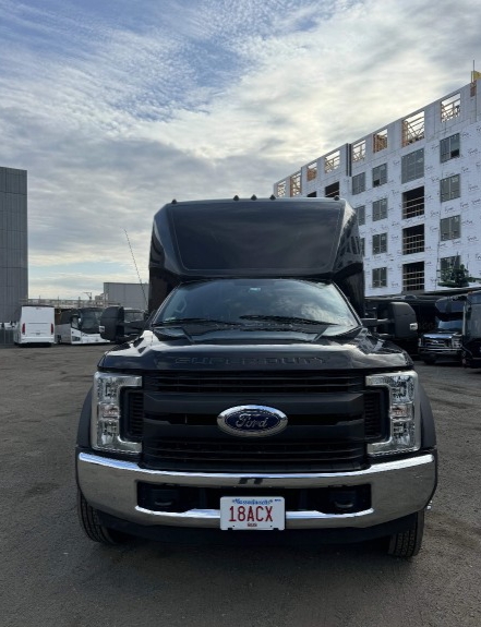 2019 Ford F-550 Shuttle Bus