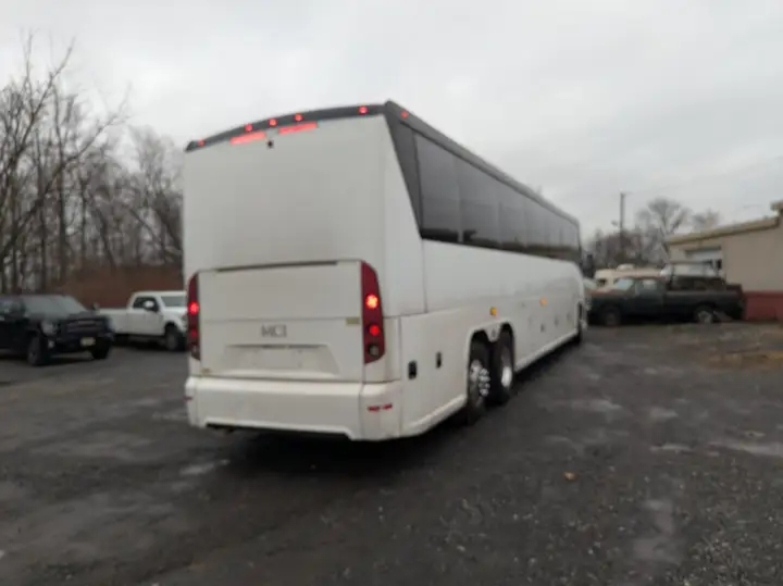 2013 MCI J4500 Motorcoach