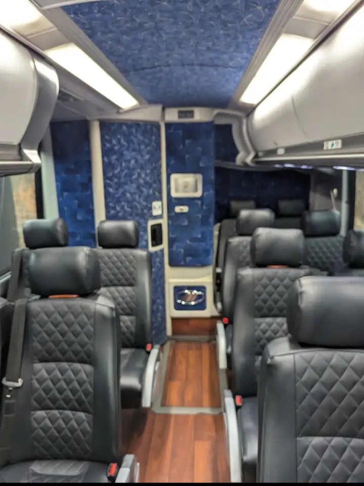 2013 MCI J4500 Motorcoach