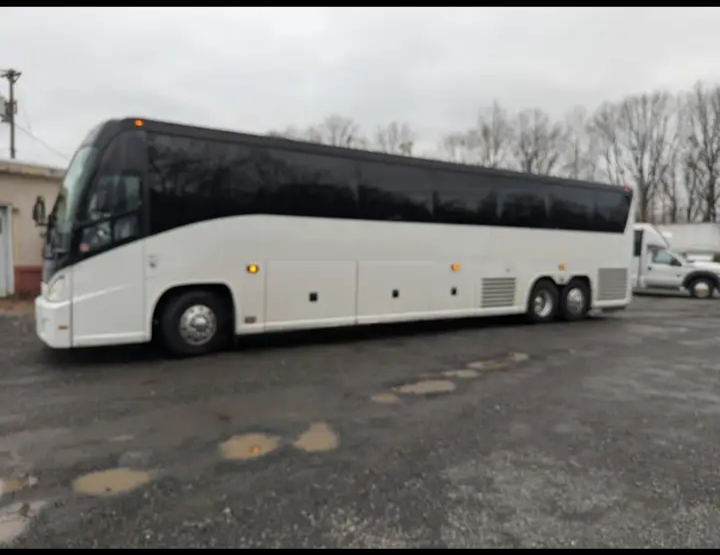 2013 MCI J4500 Motorcoach