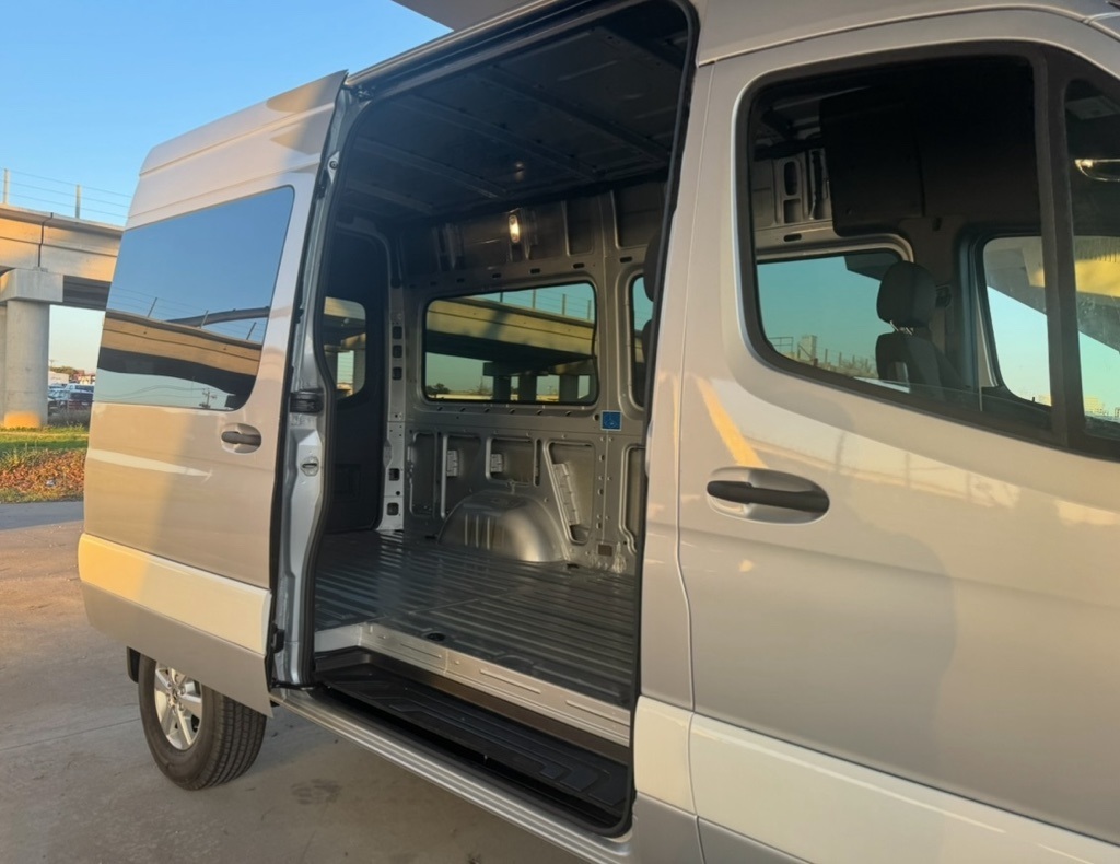 2023 Mercedes Benz Sprinter 2500 AWD HR