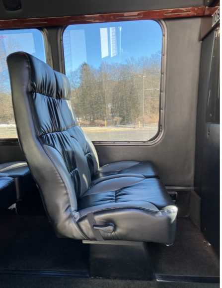 2011 Ford E-350 Shuttle Bus