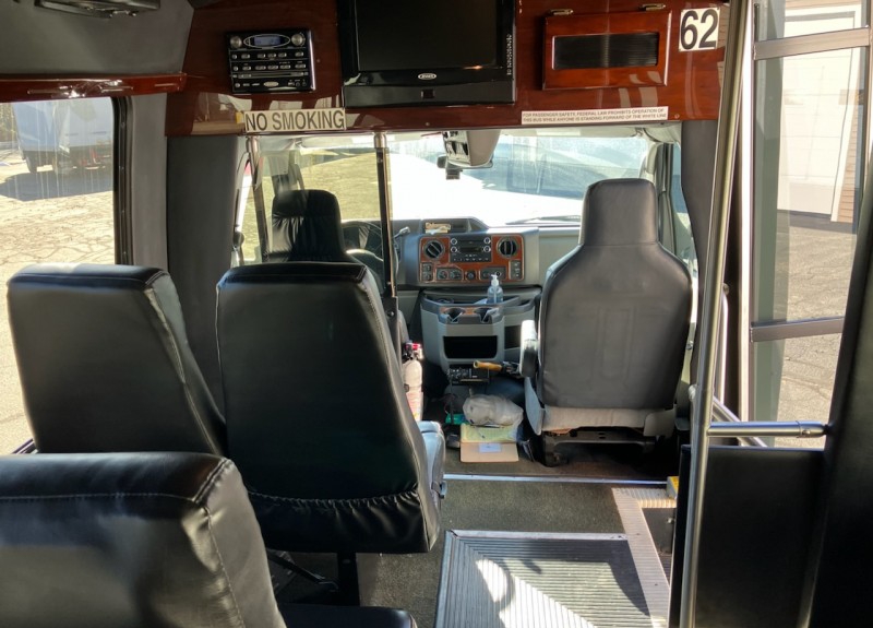 2011 Ford E-350 Shuttle Bus