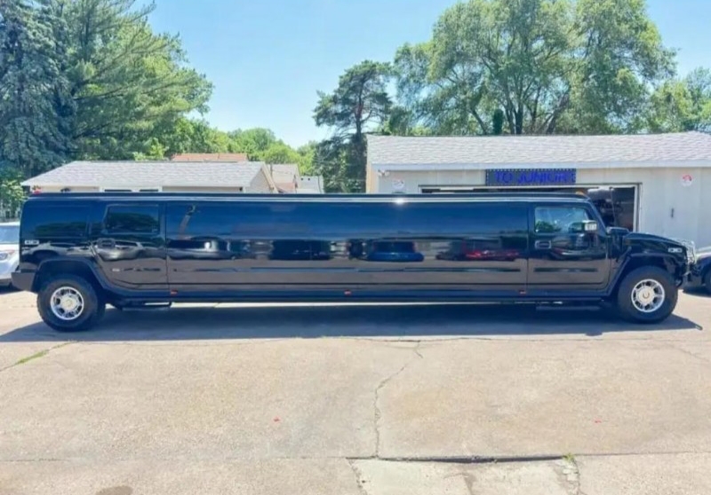 2006 Hummer H2 Limousine