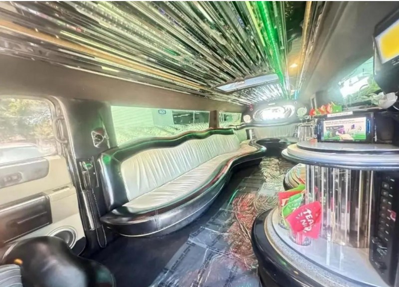 2006 Hummer H2 Limousine