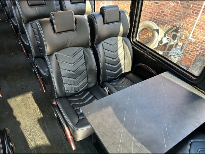 2016 Freightliner Shuttle Bus