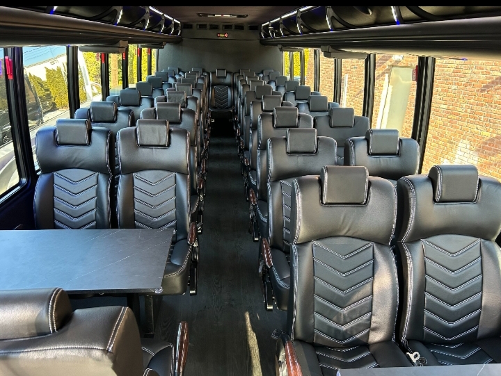 2016 Freightliner Shuttle Bus