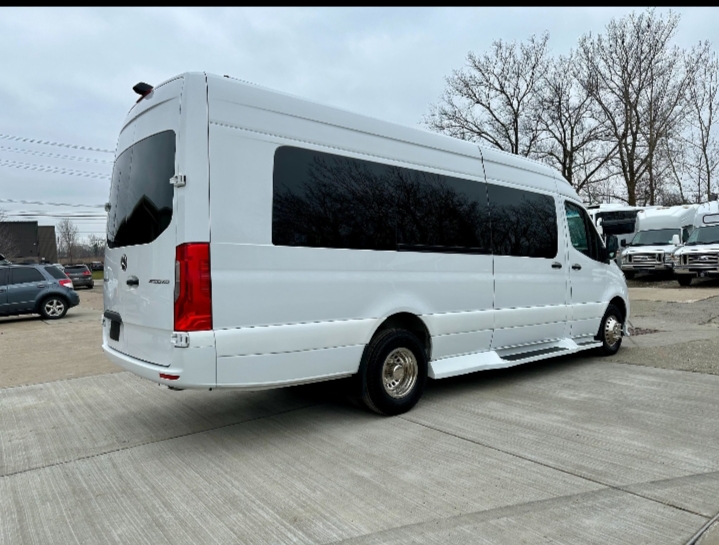 2024 Mercedes Benz Sprinter