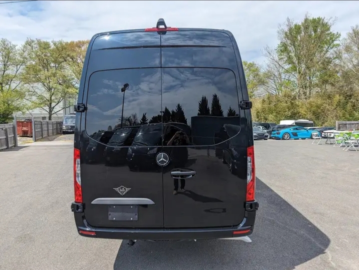 2024 Mercedes Benz Sprinter