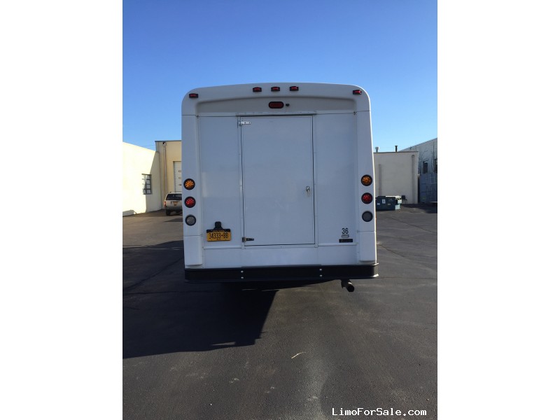 2019 Ford F-550 Executive Shuttle Bus