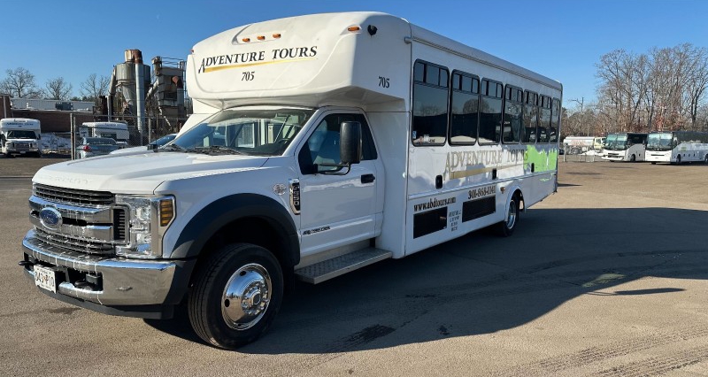 2019 Ford F-550 Executive Shuttle Bus