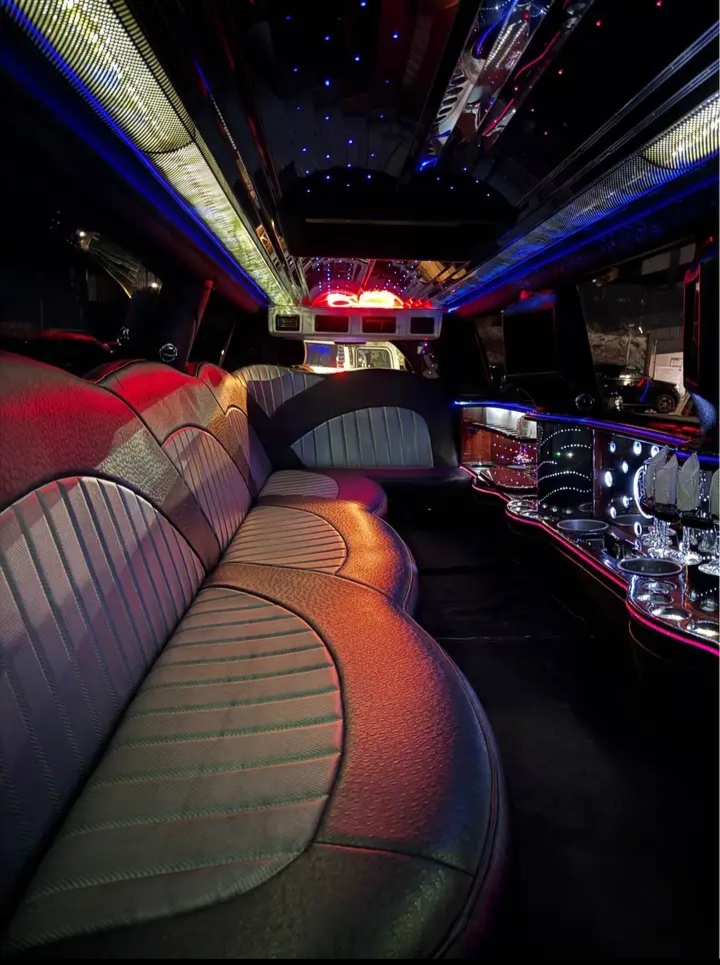 2008 Suburban Limousine