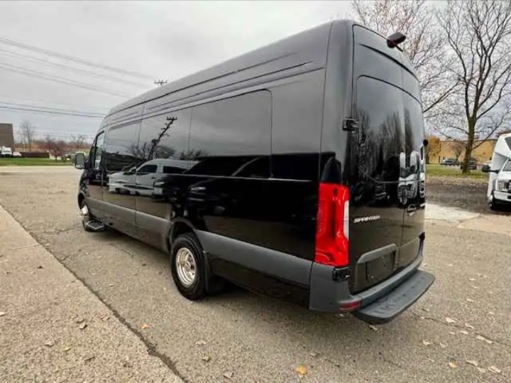 2024 Mercedes Benz Sprinter