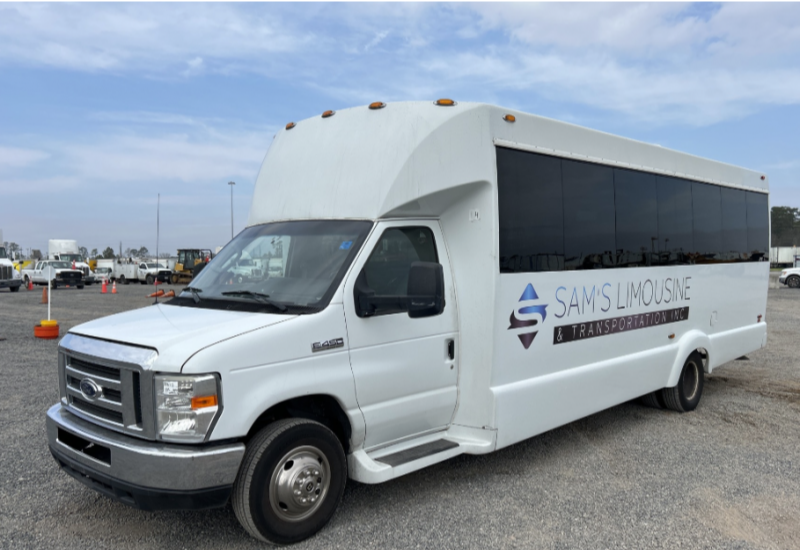 2014 Ford E-450 Shuttle Bus