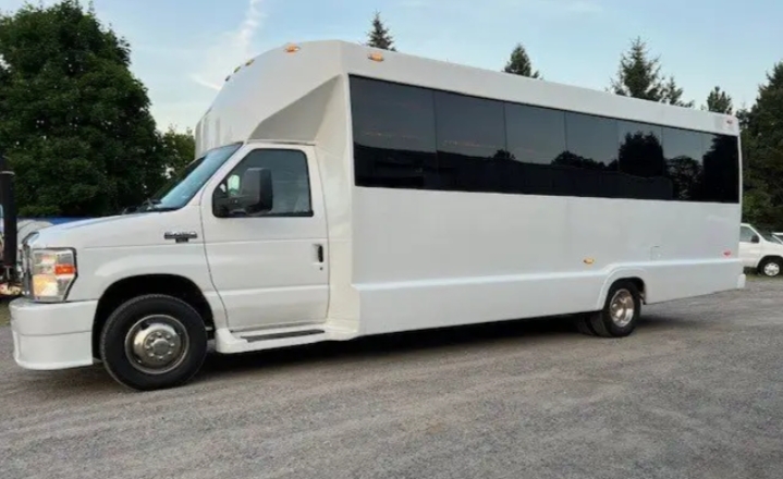 2011 Ford E-450 Limo Bus