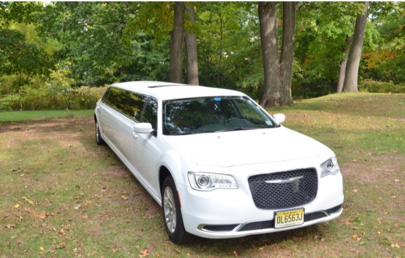 2015 Chrysler 300 Limousine
