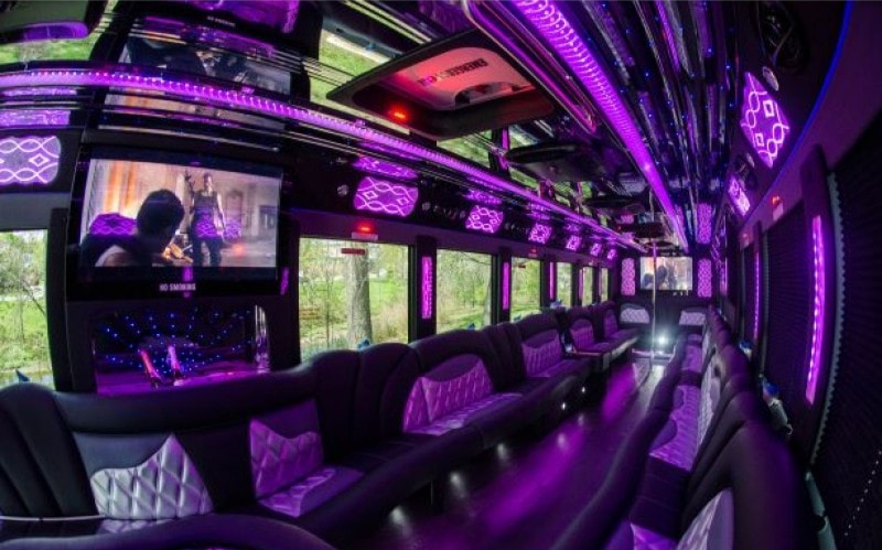 2017 Freightliner Motorcoach Limo