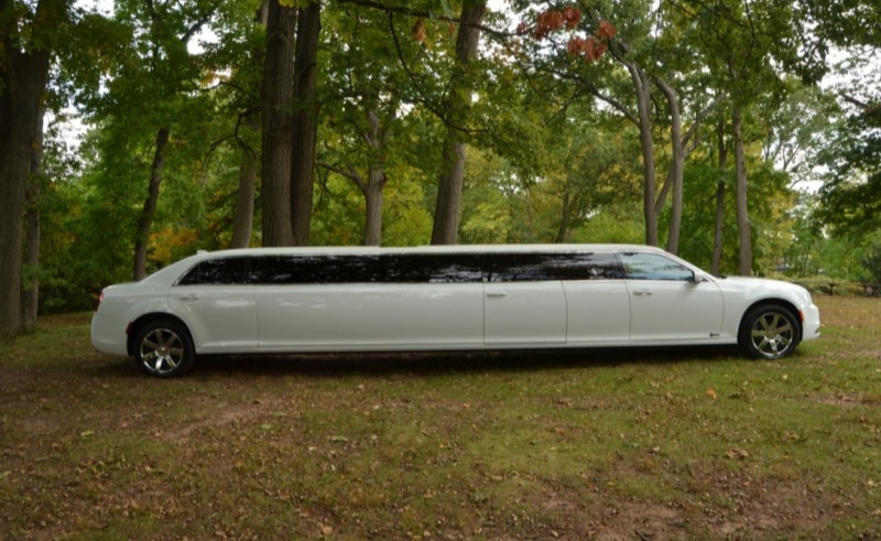 2015 Chrysler 300 Limousine