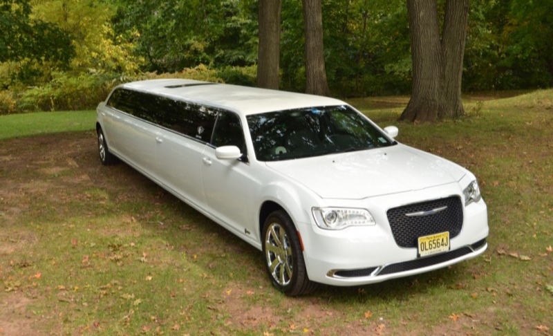 2015 Chrysler 300 Limousine