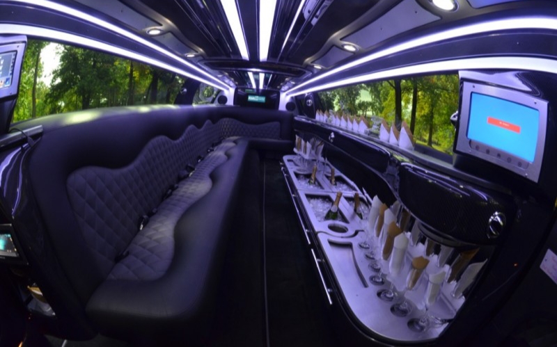 2015 Chrysler 300 Limousine