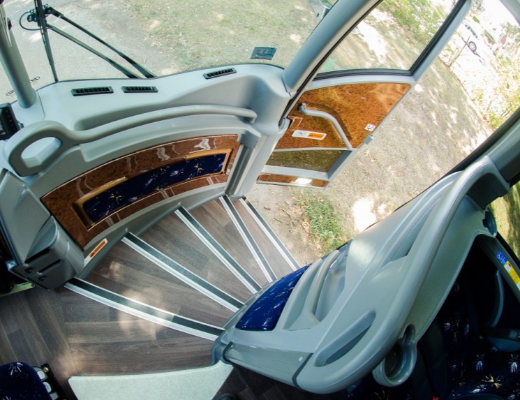 2017 MCI J4500 Motorcoach