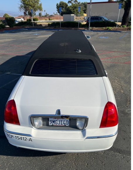 2006 Lincoln Town Car Limousine