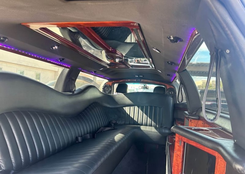 2007 Lincoln Town Car L Limousine