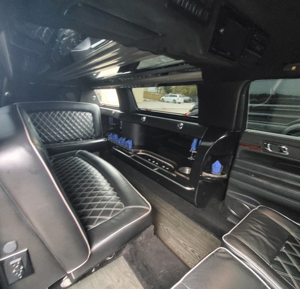 2018 Lincoln MKT Limousine