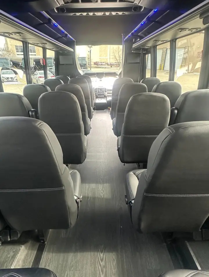 2019 Ford F-550 Shuttle Bus