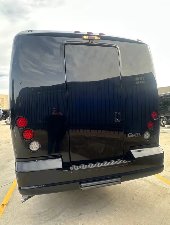 2019 Ford F-550 Shuttle Bus