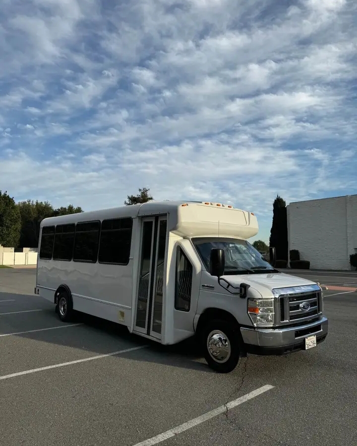 2017 Ford E-450 Party Bus