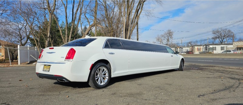 2015 Chrysler 300 Limousine