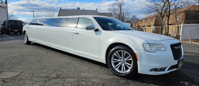 2015 Chrysler 300 Limousine