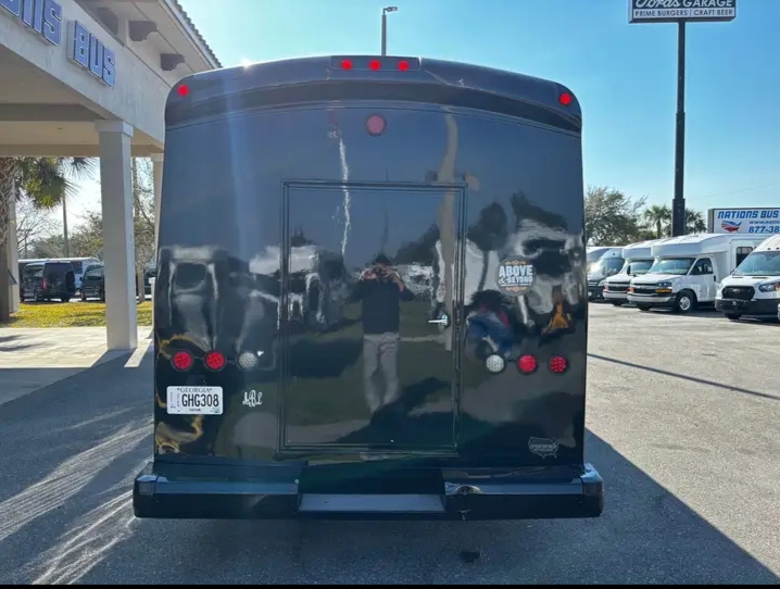 2018 Champion Challenger Ford E-450  Shuttle Bus