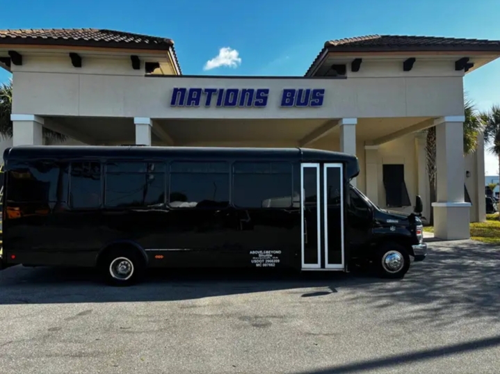 2018 Champion Challenger Ford E-450  Shuttle Bus